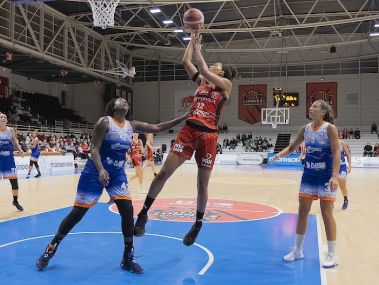 Jodie CORNELIE-SIGUMUNDOVA, meilleure joueuse du match - Baledent Photographie